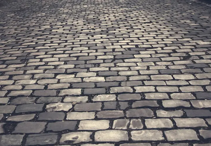 Jaką kostkę brukową wybrać na podjazd?